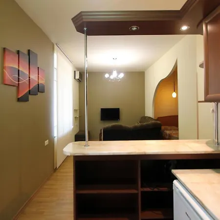 Studio With Balcony On Sayat Nova Avenue Yerevan Exterior photo