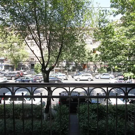 Studio With Balcony On Sayat Nova Avenue Yerevan Exterior photo