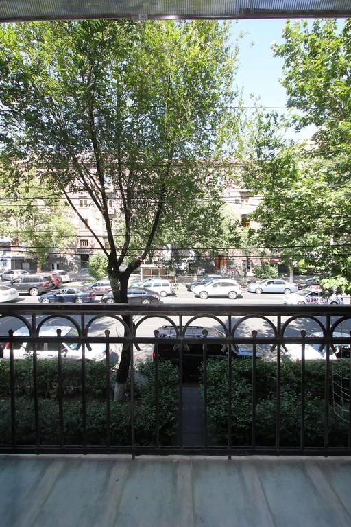 Apartment With Balcony On Sayat Nova Avenue Yerevan