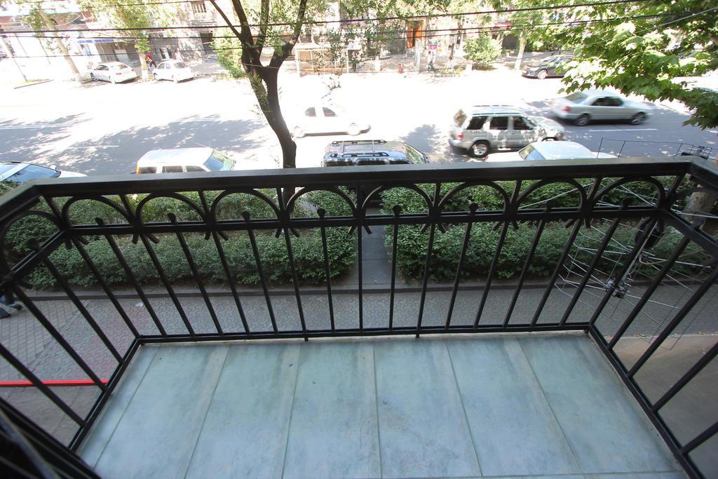 With Balcony On Sayat Nova Avenue Apartment *