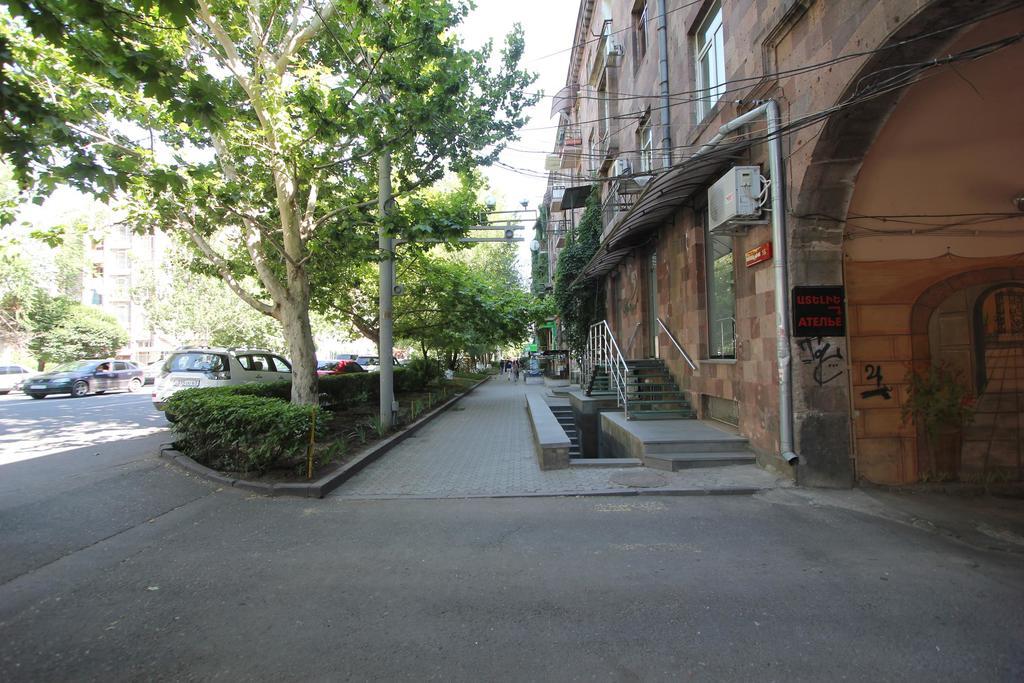 Apartment With Balcony On Sayat Nova Avenue